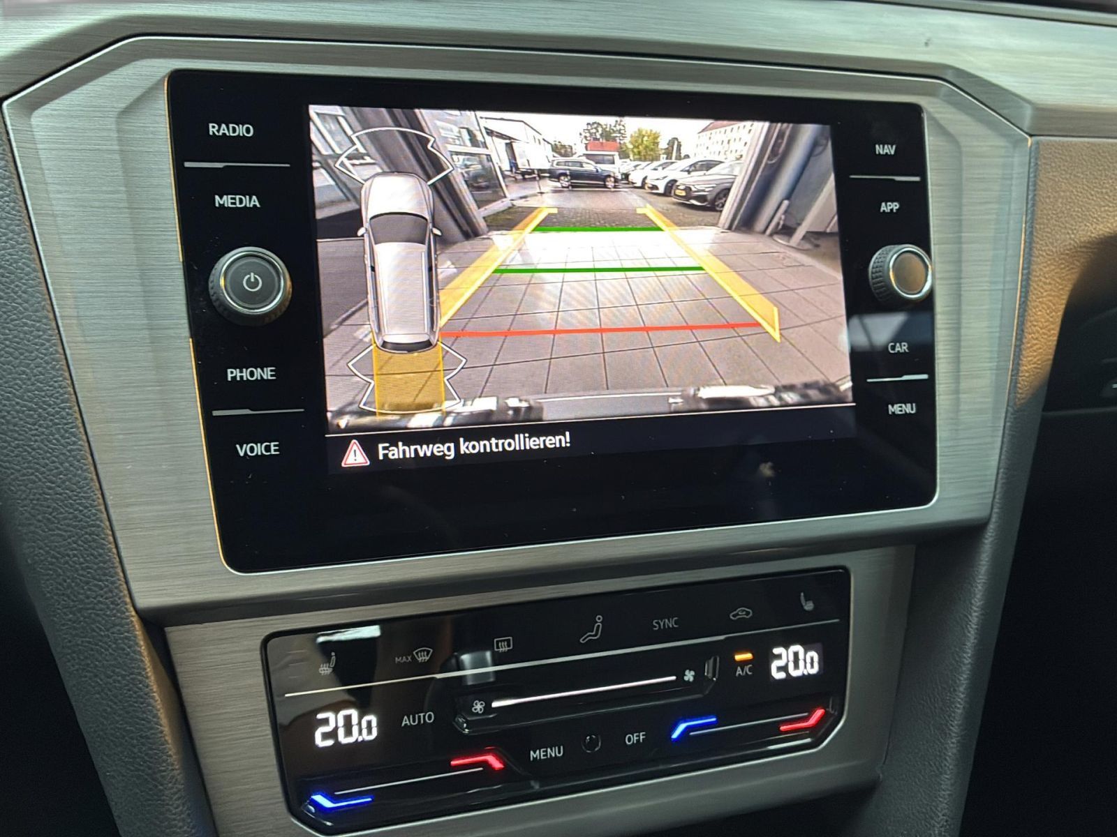 Volkswagen Passat Variant - Bild 16