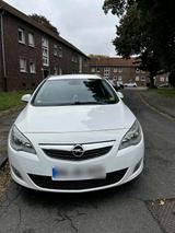 Opel Astra Sports Tourer 1.4 Benzin - Opel Astra aus 2010: Sports Tourer