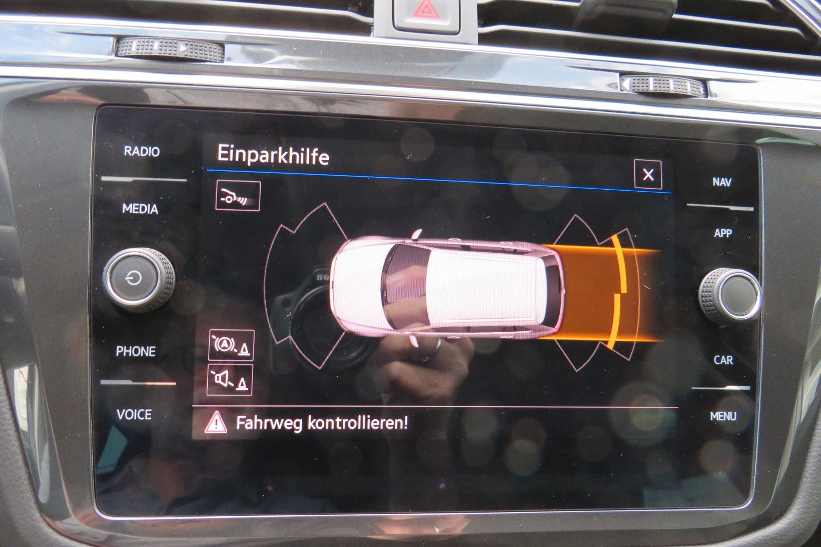 Fahrzeugabbildung Volkswagen Tiguan Life DSG AHK KAMERA ACC PDC SITZH. NAVI 1