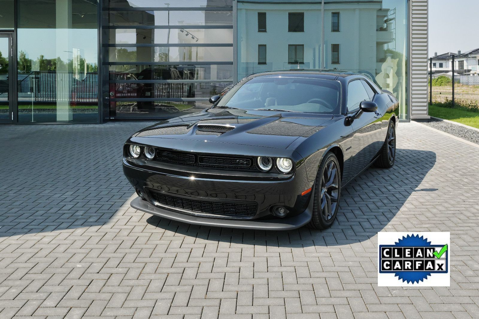 Dodge Challenger - 1