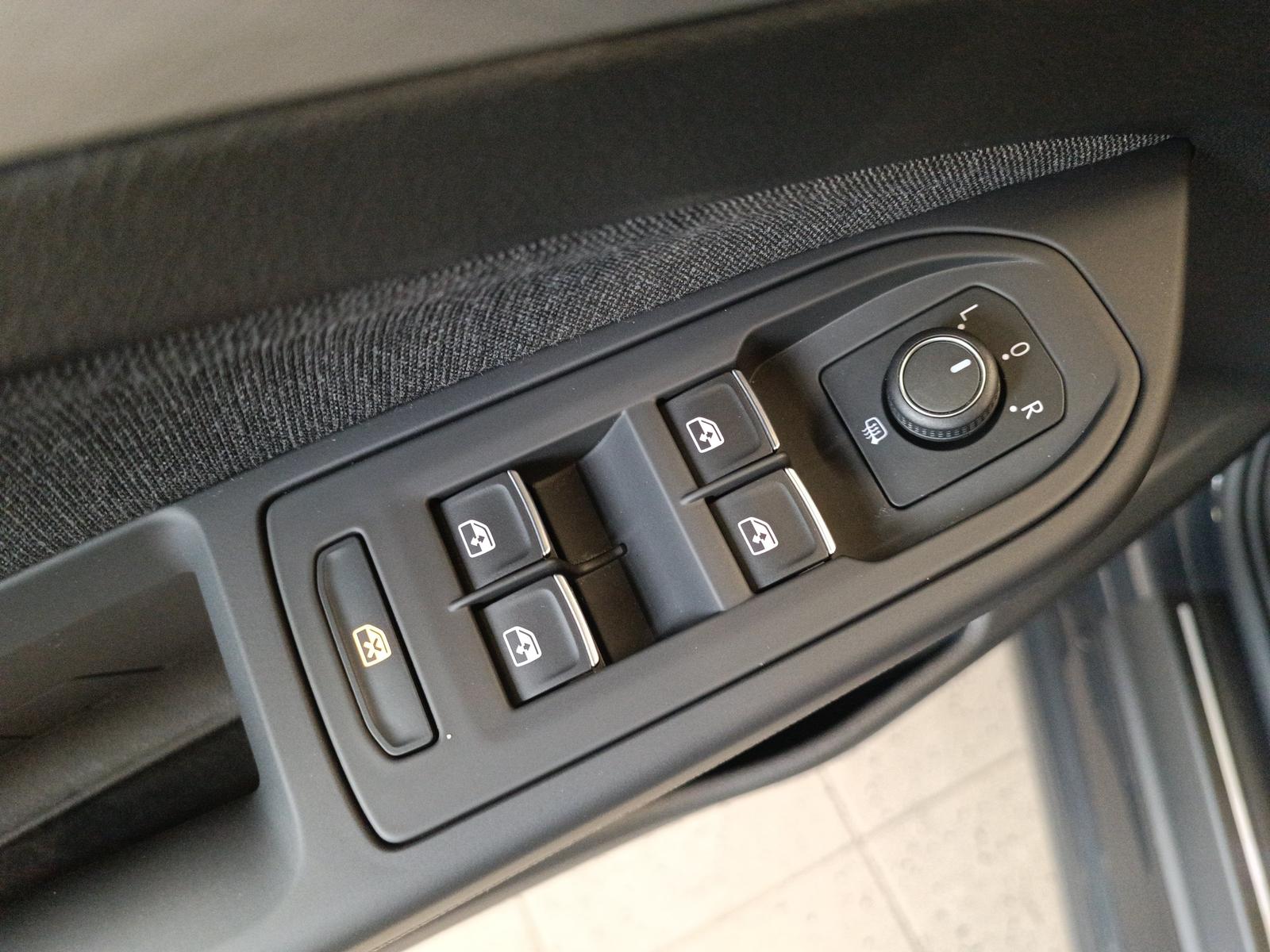 Volkswagen Golf VIII 1.5 eTSI LIFE DSG App-Connect*LED*SHZ, миниатюра 16