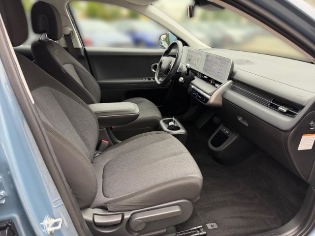 Fahrzeugabbildung Hyundai IONIQ 5 Basis +KLIMA+NAVI+PDC+RFK+SHZ+ACC+BT+UVM