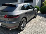 Porsche Macan Turbo Turbo - Porsche Gebrauchtwagen in München