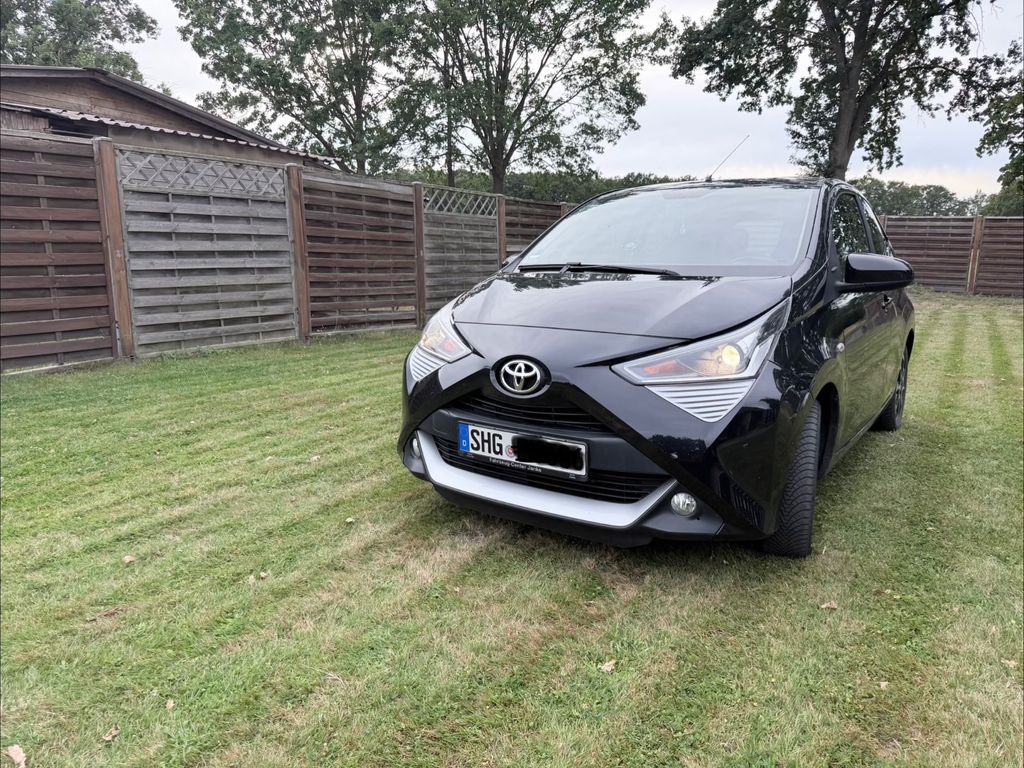 Image of Toyota Aygo (X)