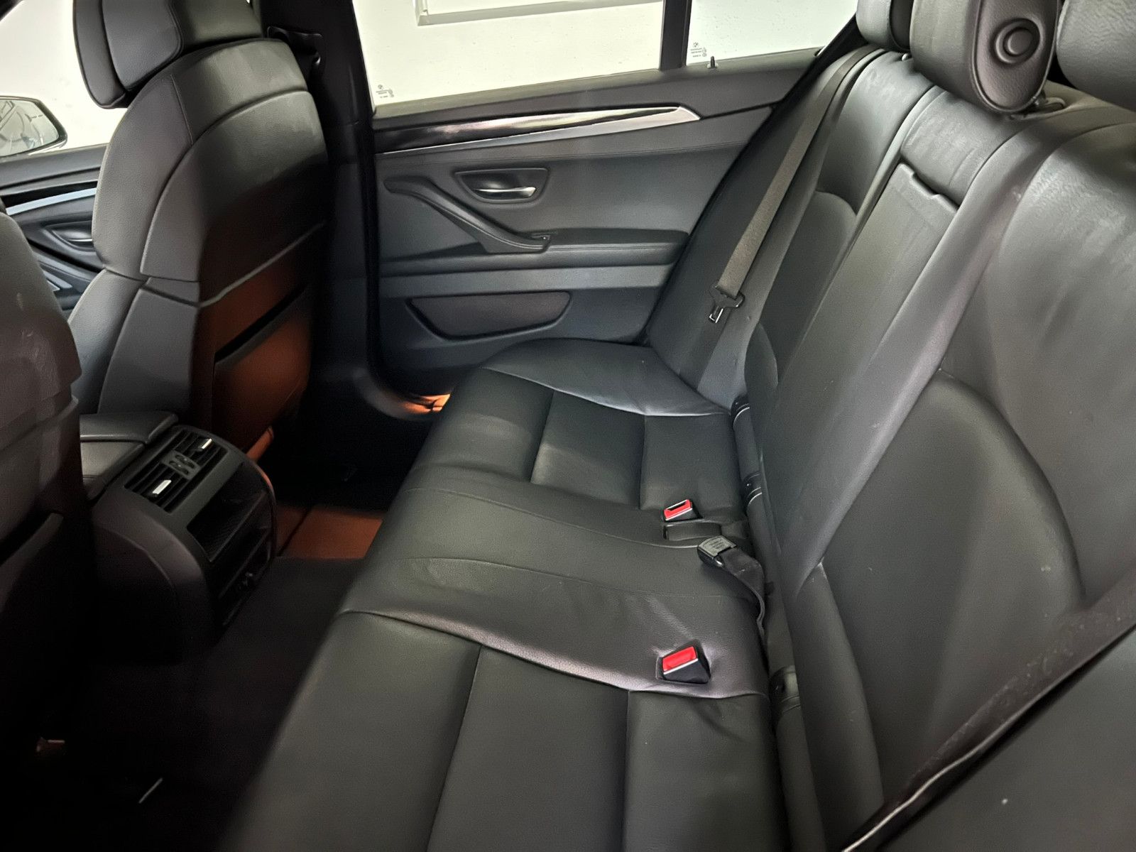 Fahrzeugabbildung BMW 530 d xDrive Lim. M SPORT/HuD/NAVI PROF/eGSD