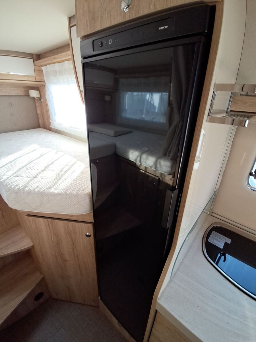 Fahrzeugabbildung Eura Mobil Profila RS 695 EB Mondial Prestige Solar TV/SAT