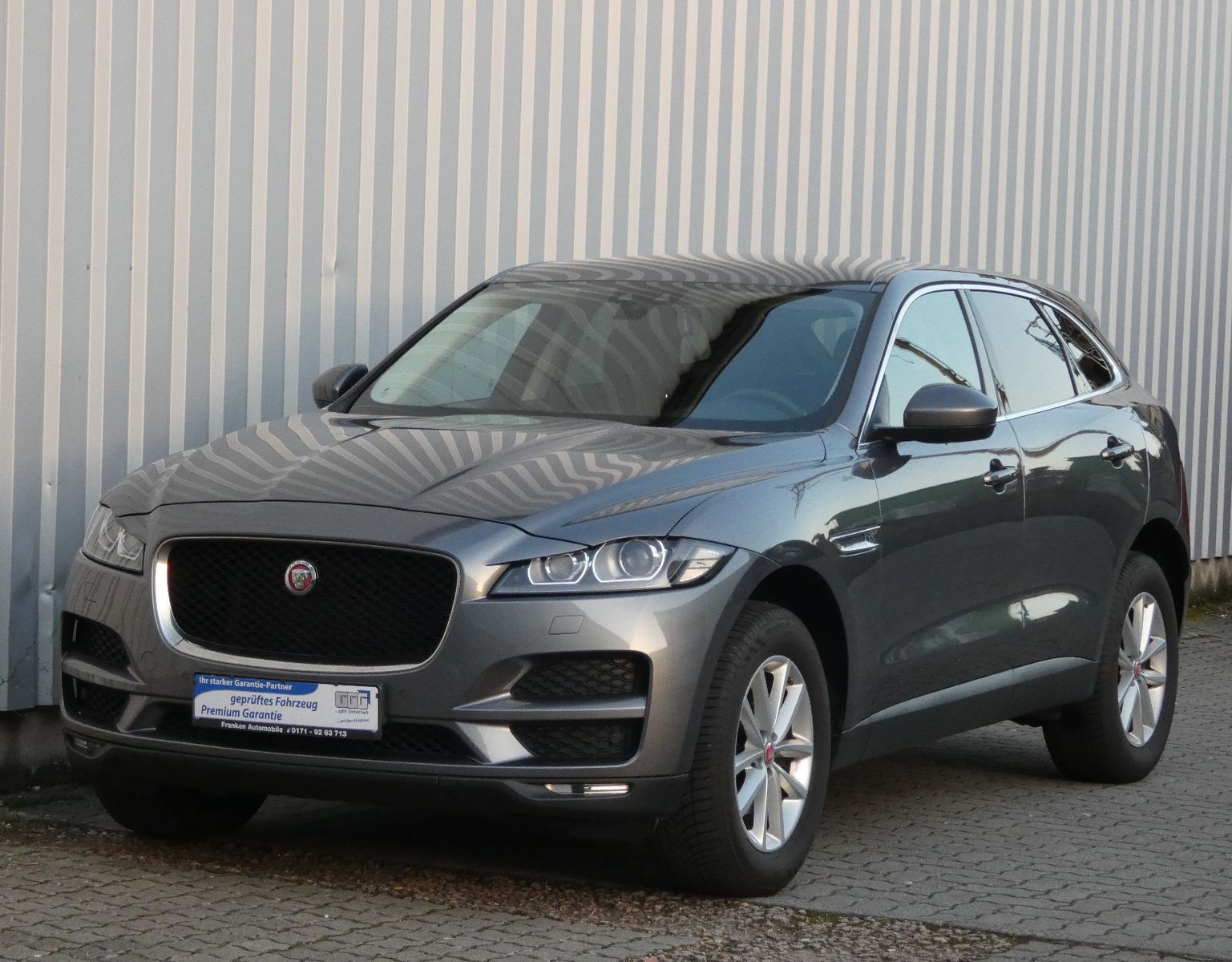 JAGUAR F-Pace