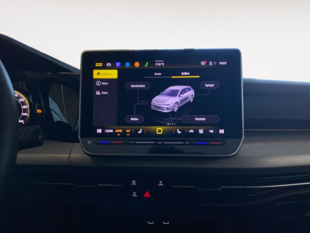 Fahrzeugabbildung Volkswagen Golf Variant 1.5TSI Life AHZV 5 Jahre NWGarantie