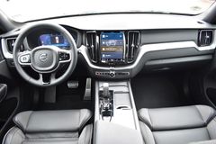 Fahrzeugabbildung Volvo XC60 B4 D AWD Autom. R-Design*STDHZG*LUFT*ACC