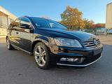 Volkswagen Passat Variant R-Line BlueMotion DSG Panorama Da - gebrauchte VW Passat Variant aus dem Jahr 2013