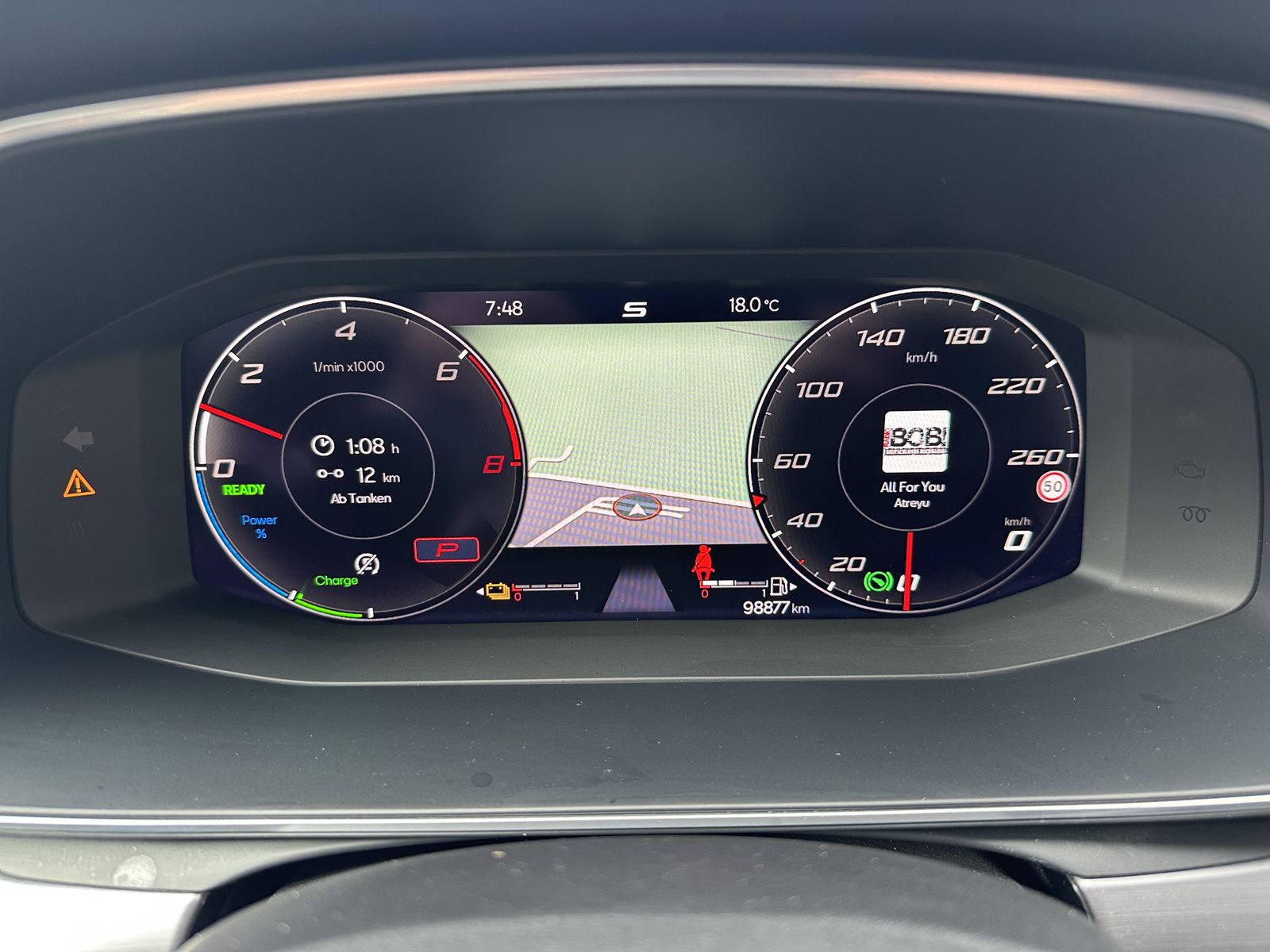 Fahrzeugabbildung SEAT Leon SpT FR e-Hybrid NAV+LED+AHK+18ZOLL+KESSY+VC