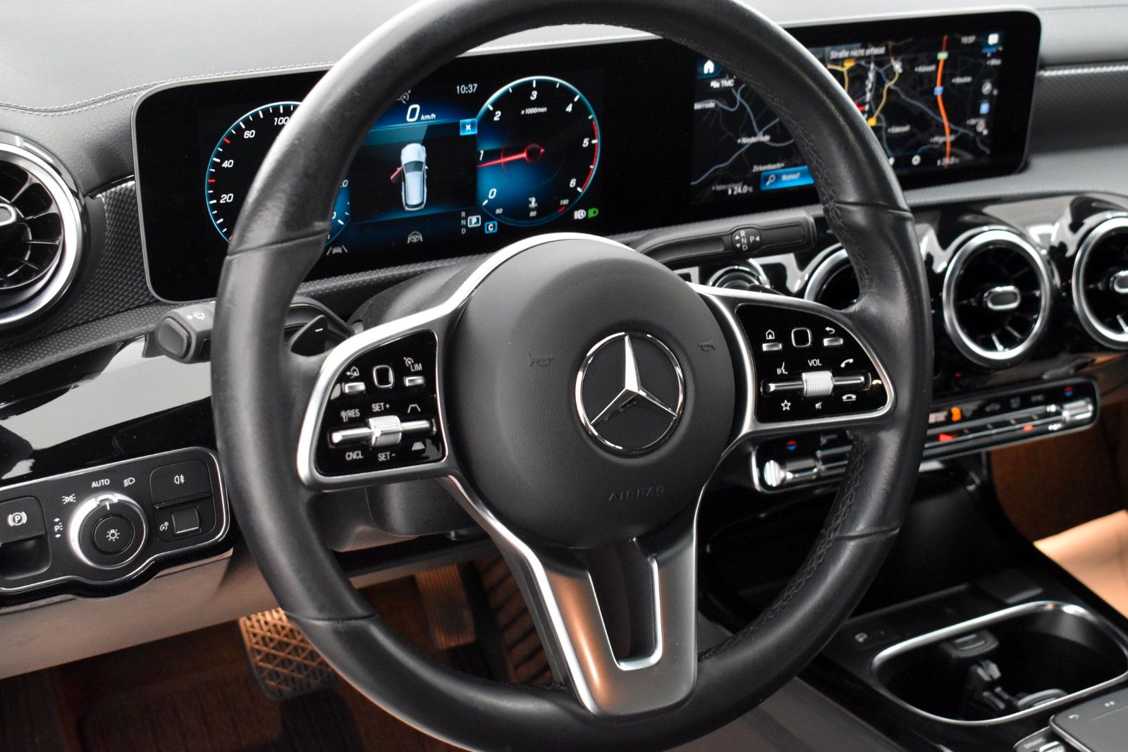 Fahrzeugabbildung Mercedes-Benz CLA 200d DCT SB Progressive,Leder,Navi,LED, ACC