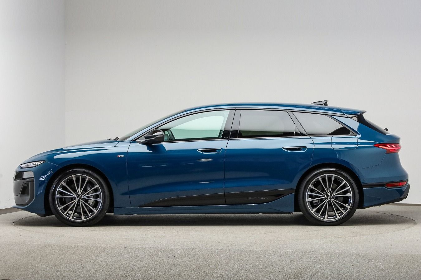 Audi A6 Avant e-tron performance S-LINE*MATRIX*SHZ*LU imagem 3