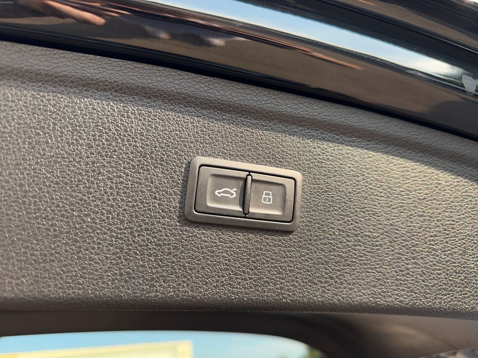 Fahrzeugabbildung Audi Q5 50 TDI quattro S line, MATRIX  LUFT 21" AHK P