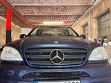 Mercedes-Benz Mercedes ML320 W163 3,5T AHK - gebrauchte Mercedes-Benz ML-Klasse aus dem Jahr 2000