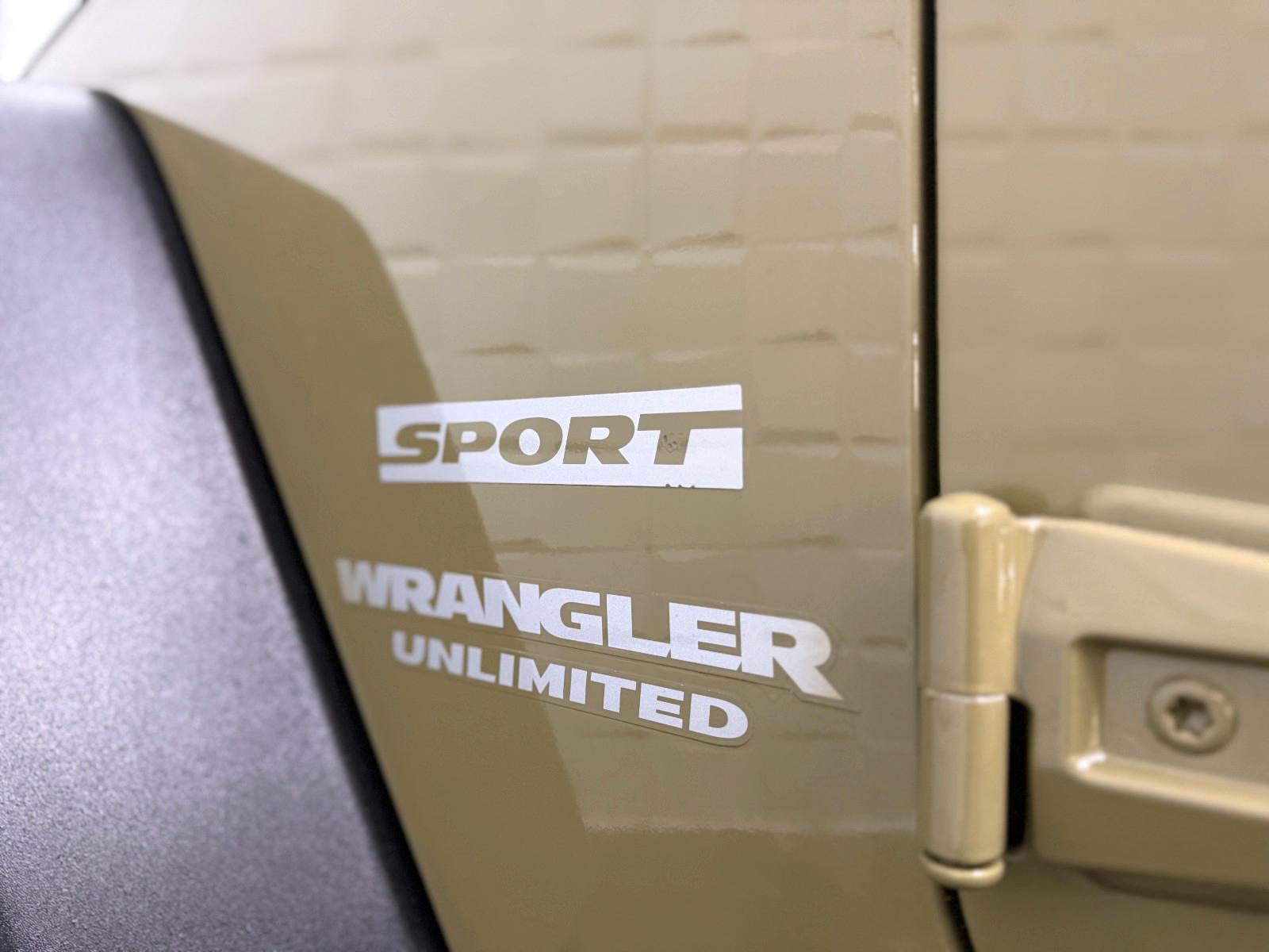 Jeep Wrangler Unlimited 2.8 CRD 200 ch 4x4 BVM / 186 877 km / Commando Green / Hard-Top