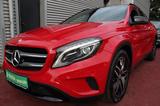 Mercedes-Benz GLA 200 URBAN NIGHT PANORAMA KLIMA XENON PDC 2Hd - : Rot, Teilleder, Panorama-Dach