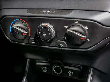 Hyundai i20 1.2 Select MY25 Navi CarPlay Kamera DAB