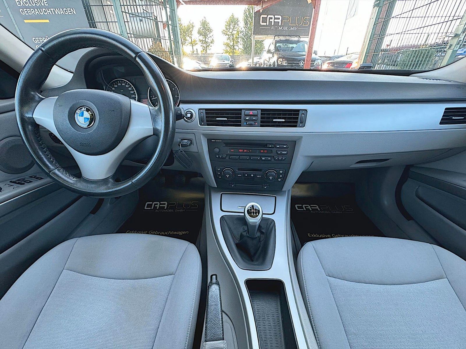 Fahrzeugabbildung BMW 320i Lim. Sport *TÜV NEU*MOTOR Neu*Top Zustand*