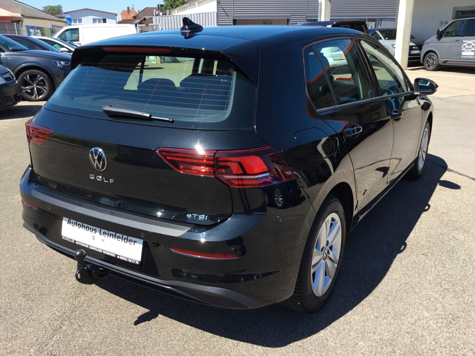 Fahrzeugabbildung Volkswagen Golf 1.5 eTSI DSG Life+AHK+LED+Kamera+Navi