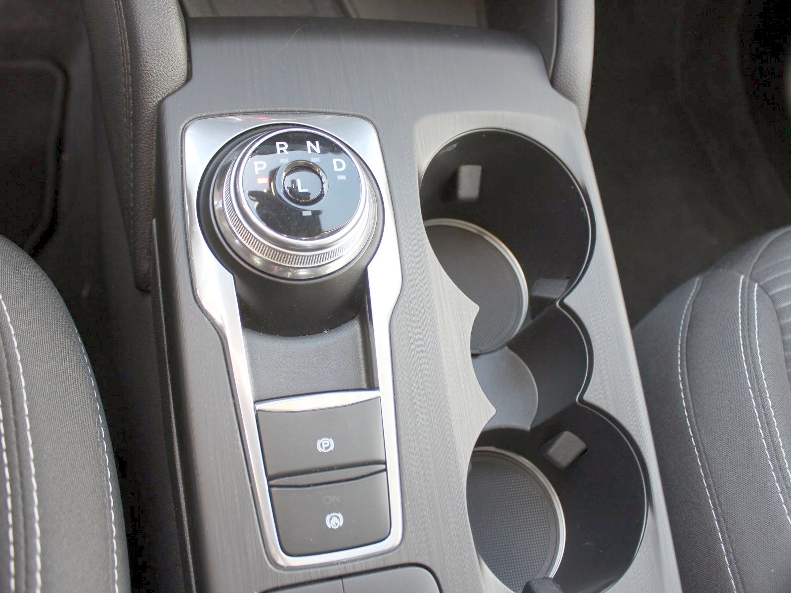 Fahrzeugabbildung Ford Kuga Plug-In Hybrid Titanium 2,5 Duratec