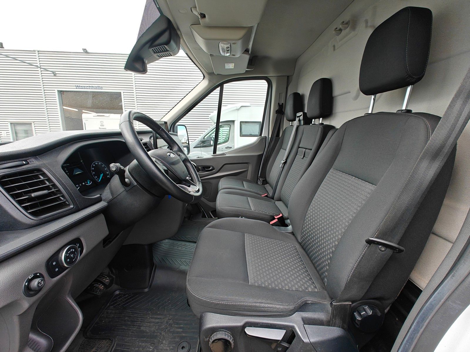 Fahrzeugabbildung Ford Transit Kasten 350EF L4 Trend, Navi, DAB, Kamera