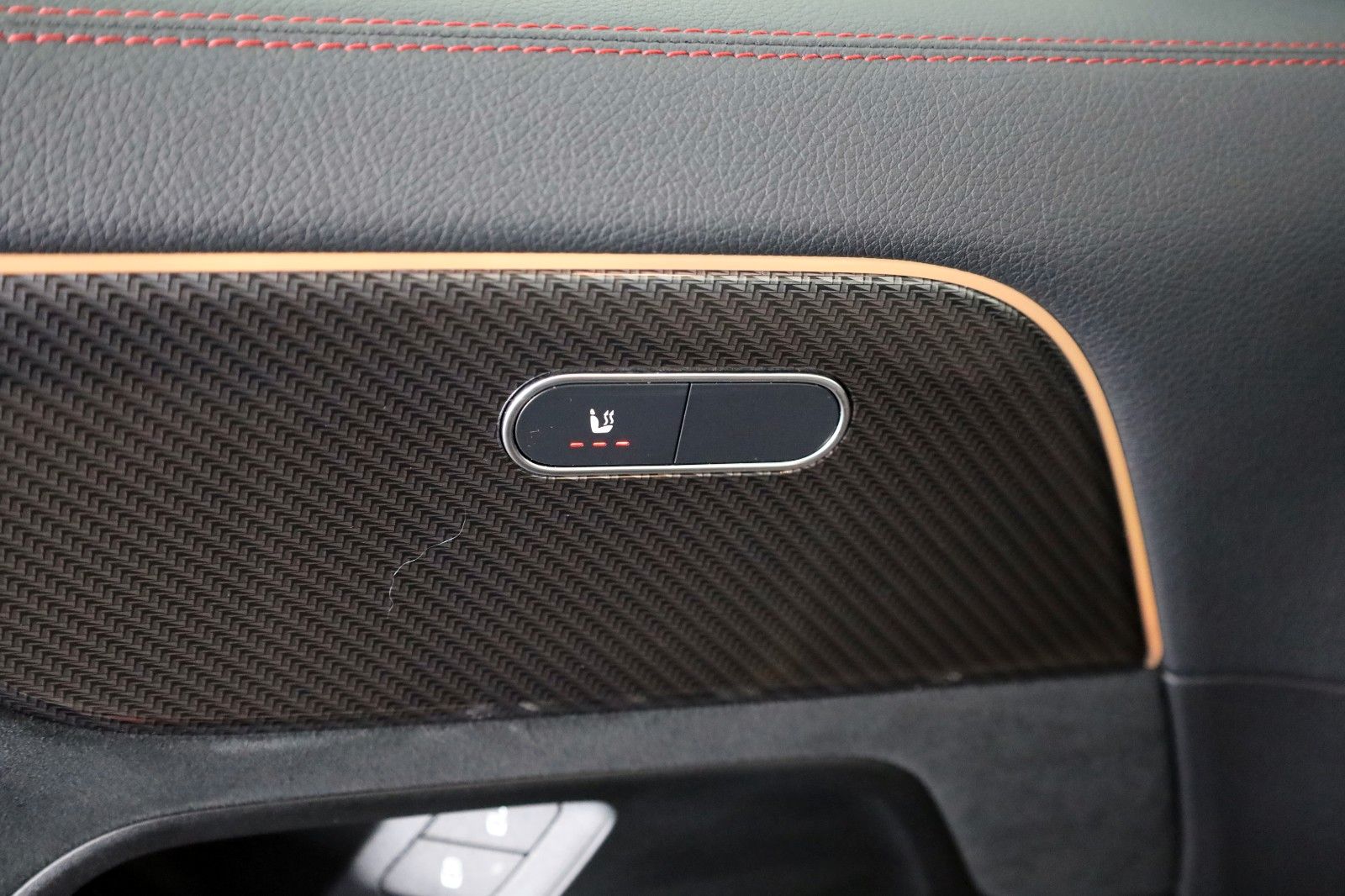 Fahrzeugabbildung Mercedes-Benz GLA 220d 4M, AMG line,T.Leder,Navi,LED,SH,Kamera