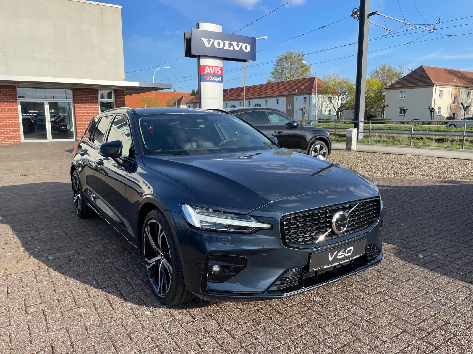 Volvo V60 B4 Plus Dark Aut. Pano FahrerAss AHK Sitzbel