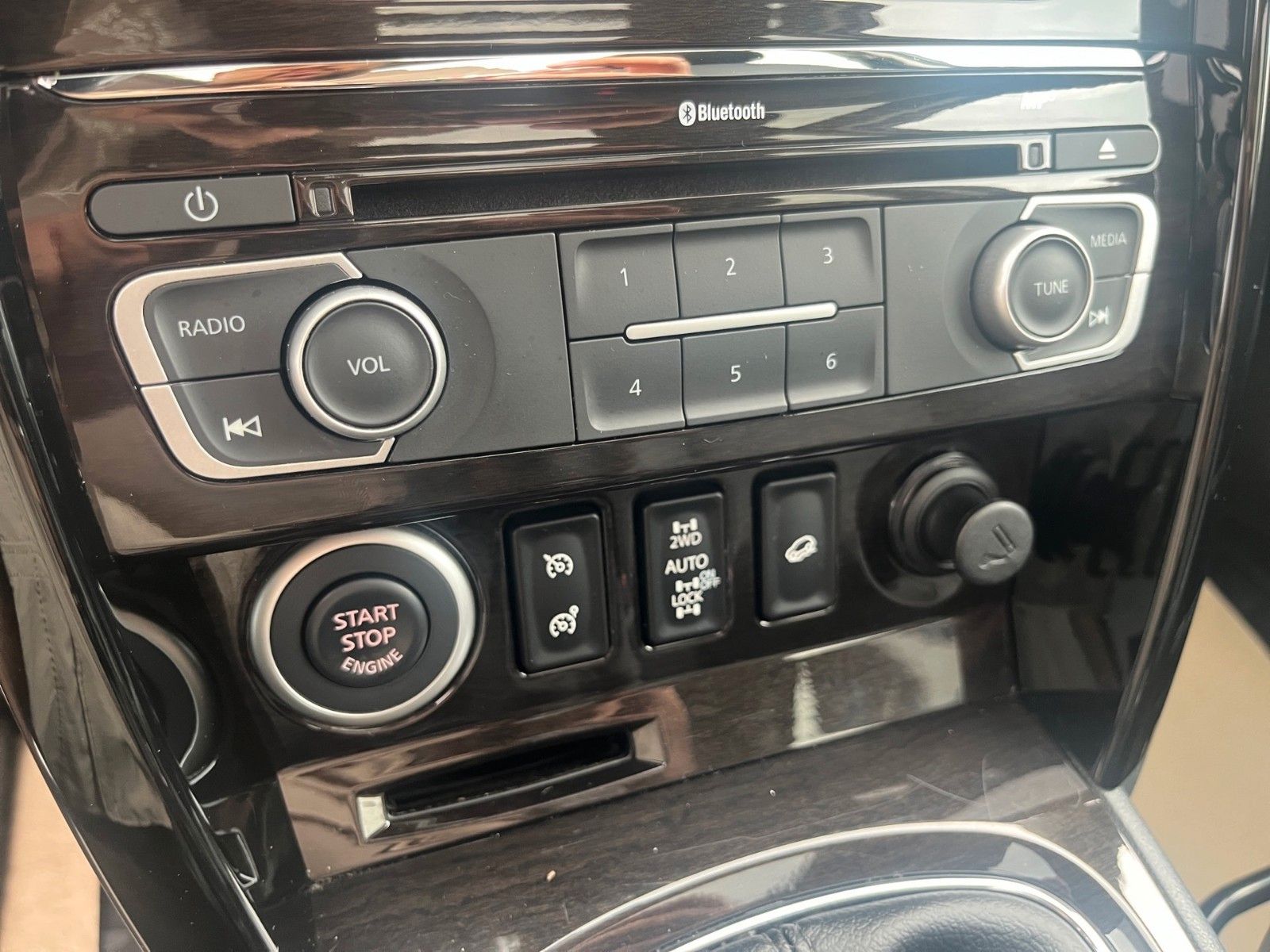 Renault Koleos dCi 175 FAP 4x4 Night and Day – Bild 16