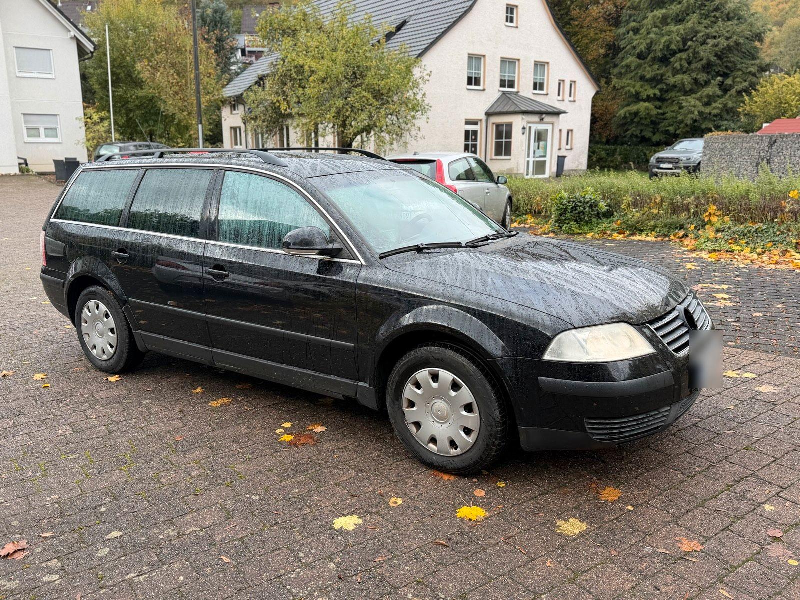 Volkswagen Passat 2004 — вигляд ззаду
