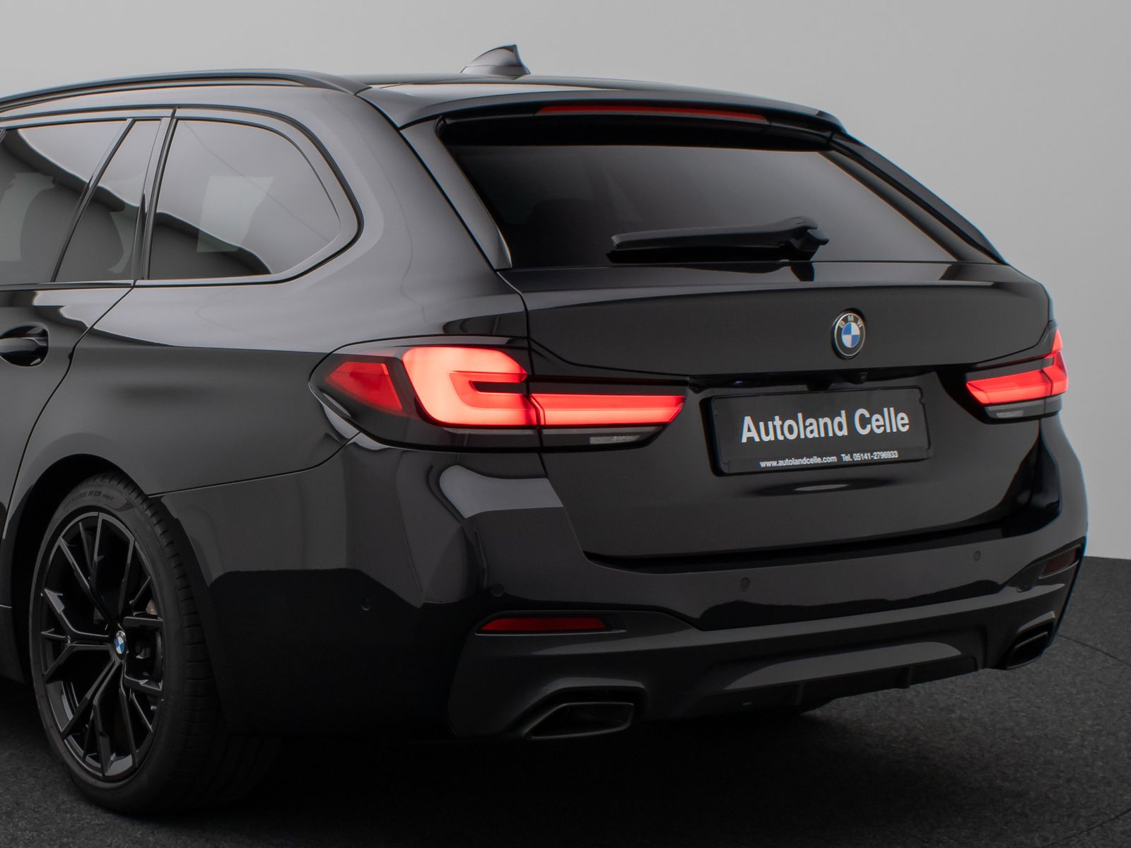 Fahrzeugabbildung BMW 530d M Sport Panorama Kamera Laser HUD DAB HiFi