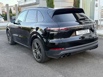 Porsche Cayenne - 4