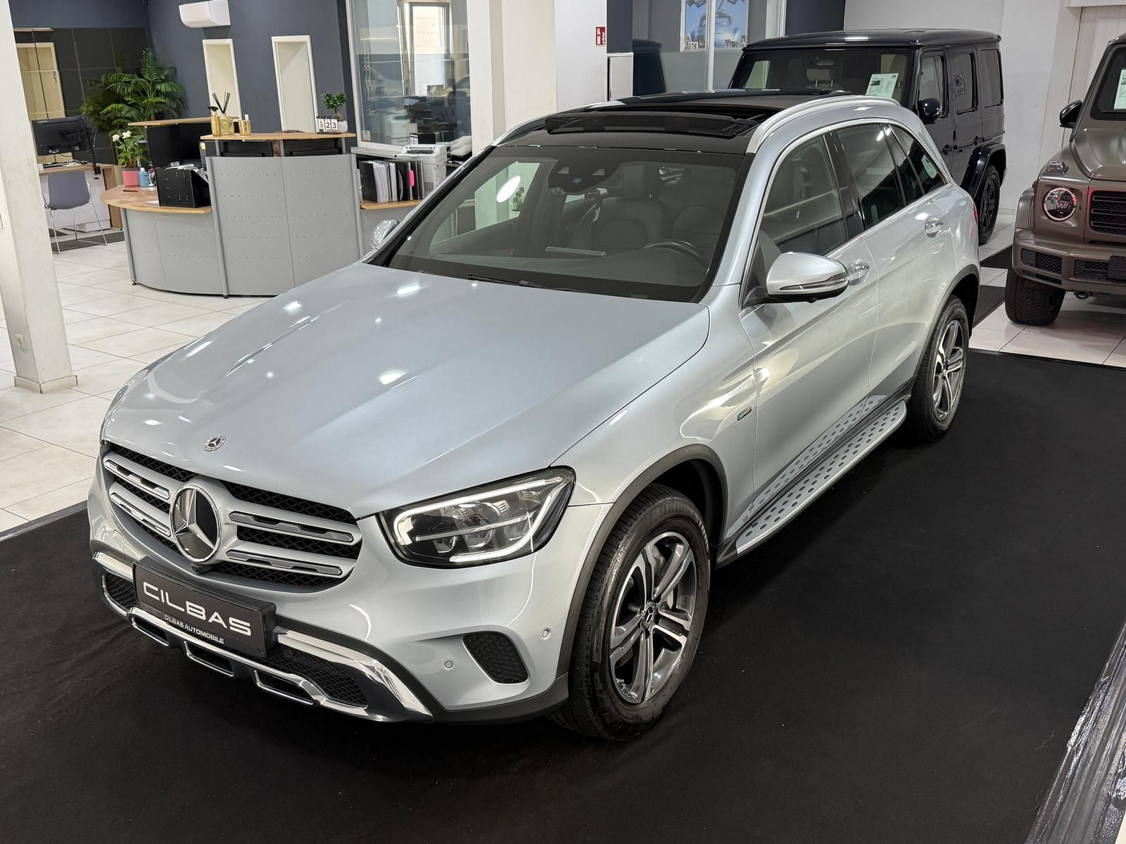 Mercedes-Benz GLC 300 e 4M 9G PANO 360 DISTR. DIGITAL T. LED foto 1