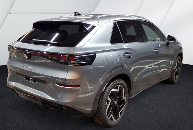 Fahrzeugabbildung Volkswagen T-Roc R-Line 1.5 eTSI DSG IQ-LED+AHK+RFK+E-HECK