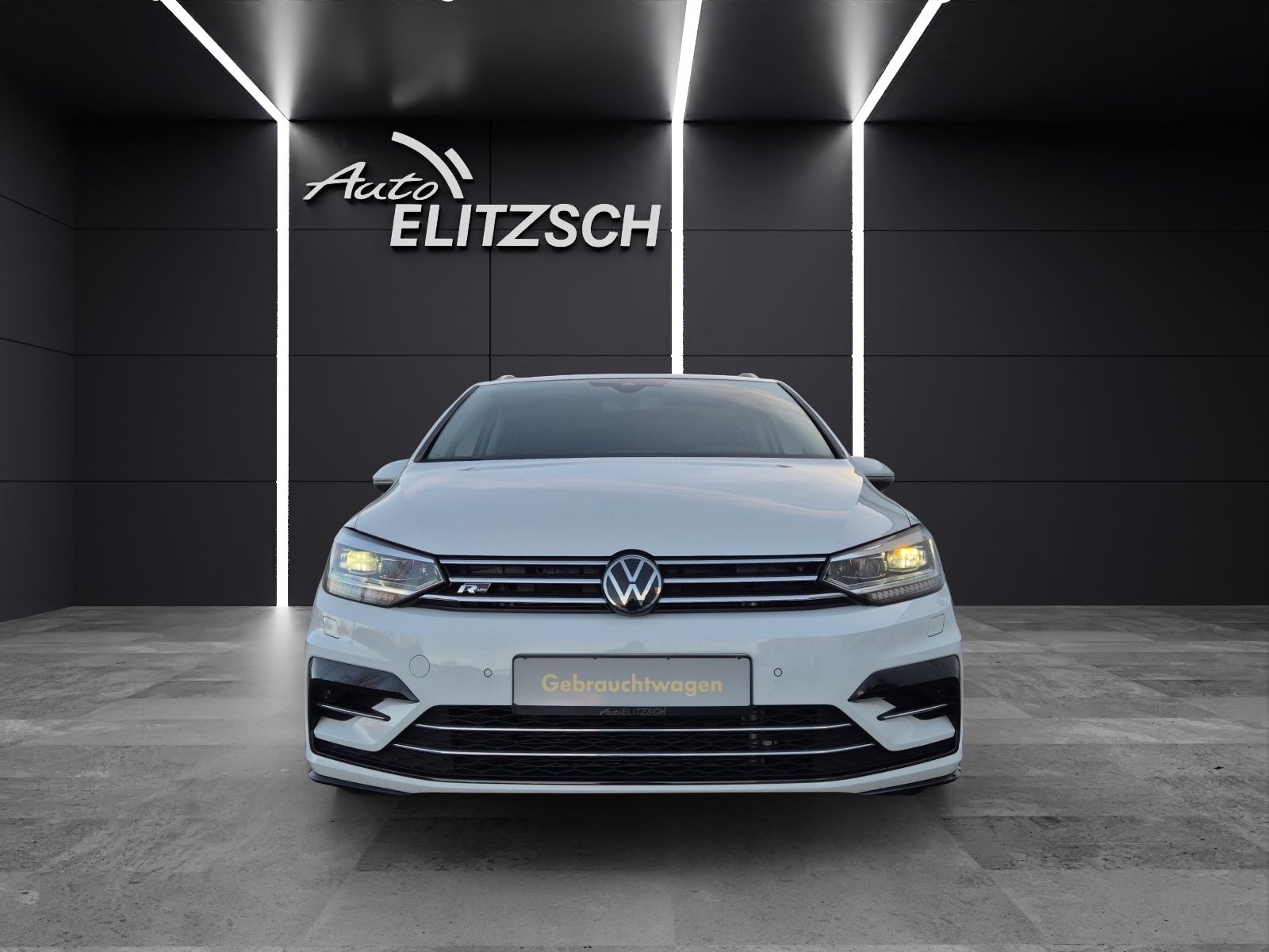 Fahrzeugabbildung Volkswagen Touran TSI Comfortline DSG R-Line LED Navi AID A