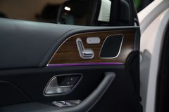 MERCEDES-BENZ GLE 450 4Matic AMG*PANO*HEADUP*CAM*AHK*TOP!