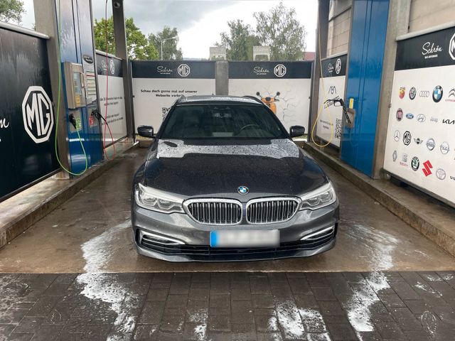BMW Zum Verkauf steht ein  BMW 540d xdrive