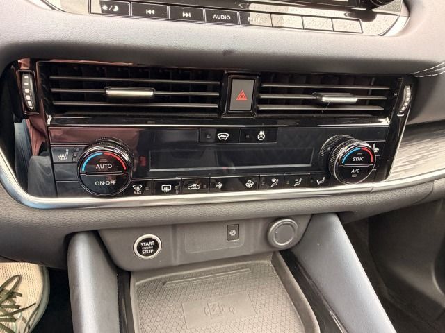 Fahrzeugabbildung Nissan Qashqai 1.3 DIG-T Tekna+ 4x4 Xtronic Nappa*LED