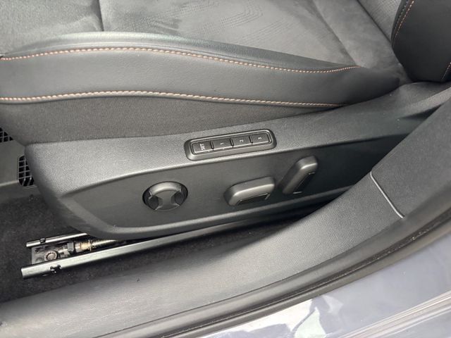 Leon Sportstourer 1.5 e-Hybrid VZ Matrix AHK XL