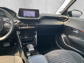 Peugeot 208e Active Pack 136 Navi+SHZ+PDC+LED+RFK