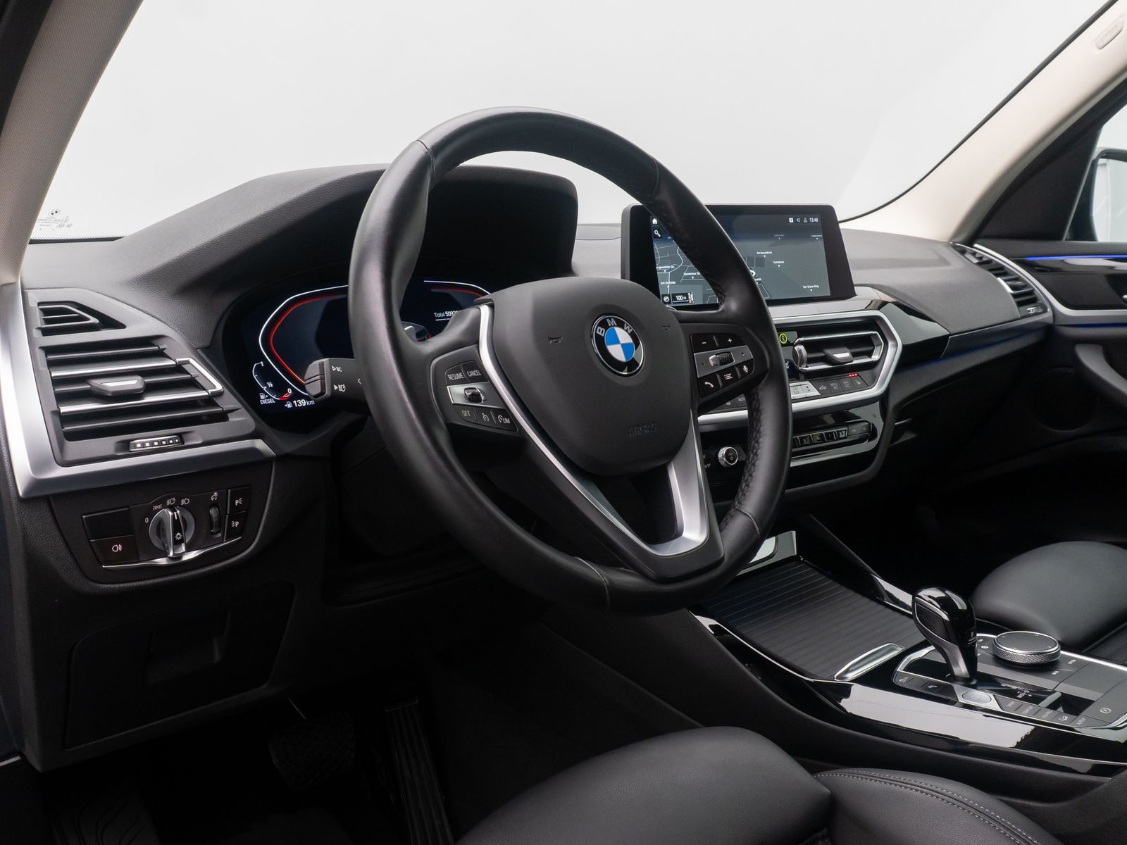 Fahrzeugabbildung BMW X3 xD20d AHK Kamera DAB Leder Sportsitz 18Zoll