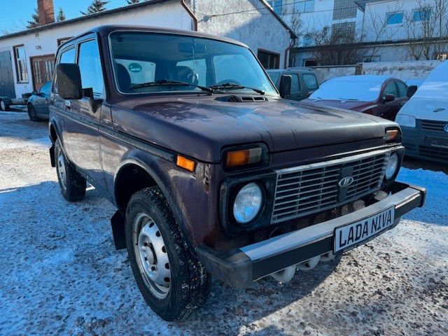 Lada Niva Only*AHK*CD-Radio*4x4*Tüv Neu*2 Hand*