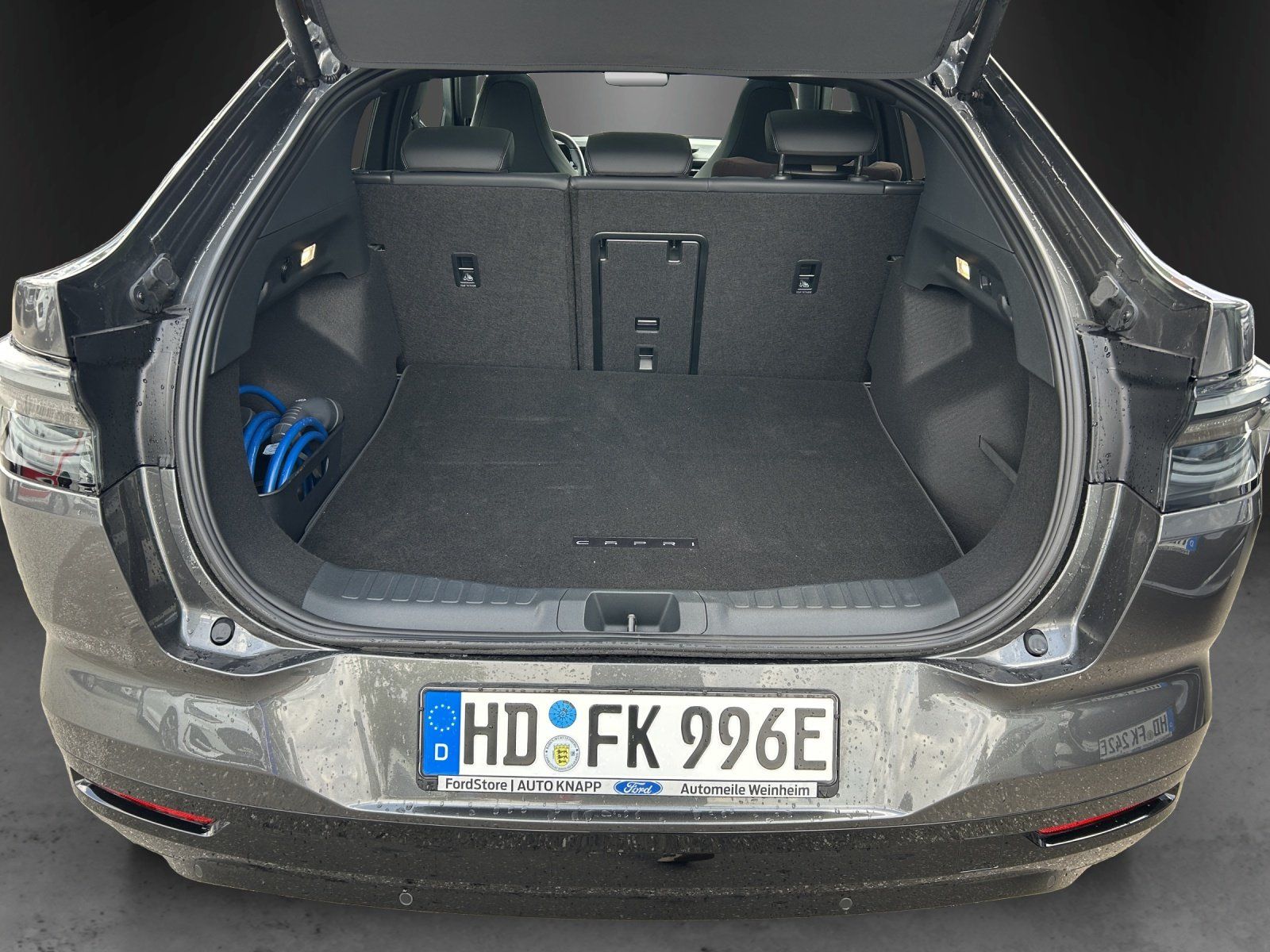 Fahrzeugabbildung Ford Capri Premium 79KW 340PS Glasdach AHK PDC