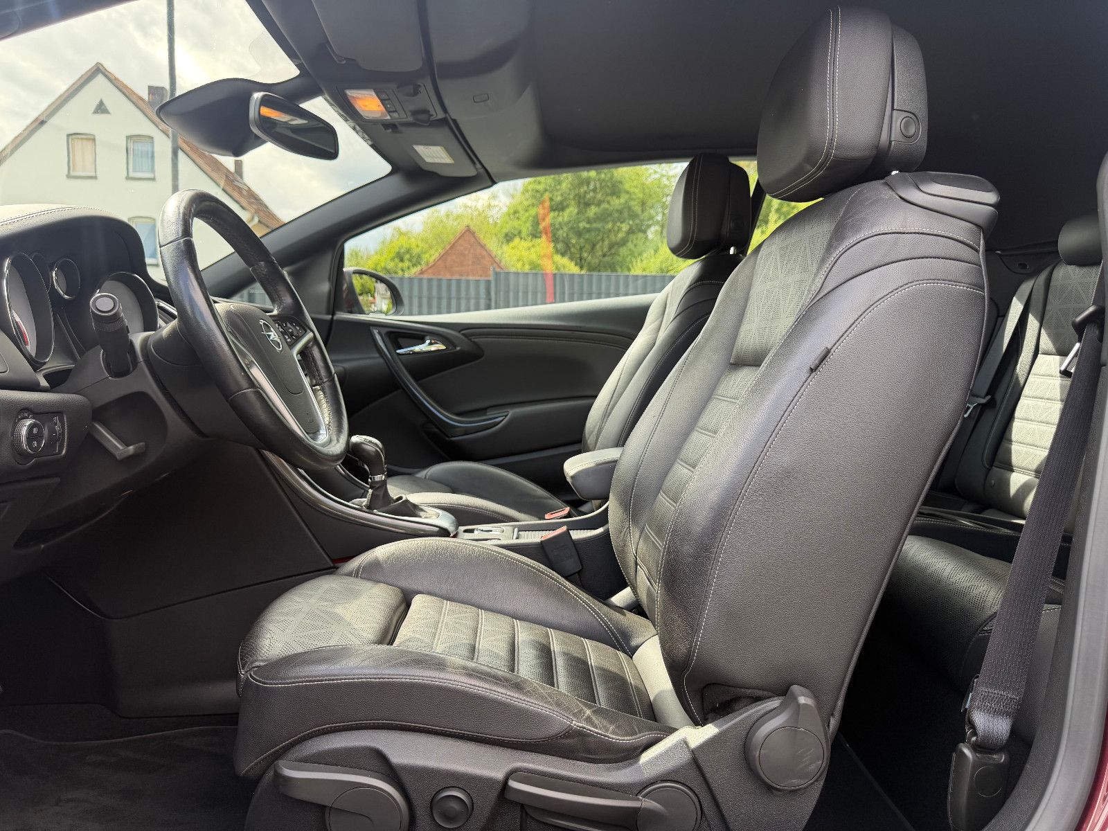 OPEL Cascada 1.6 ecoFlex Bi-XENON/NAVI/AHK – Foto 14