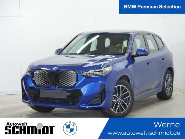 BMW iX1 xDrive30 M Sport / NP= 67.830,- / AHK / LED