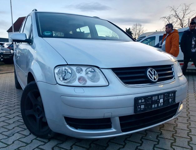 Volkswagen Touran 1.6 16V, DSG,Shz,Ahk,Klimaautomatik