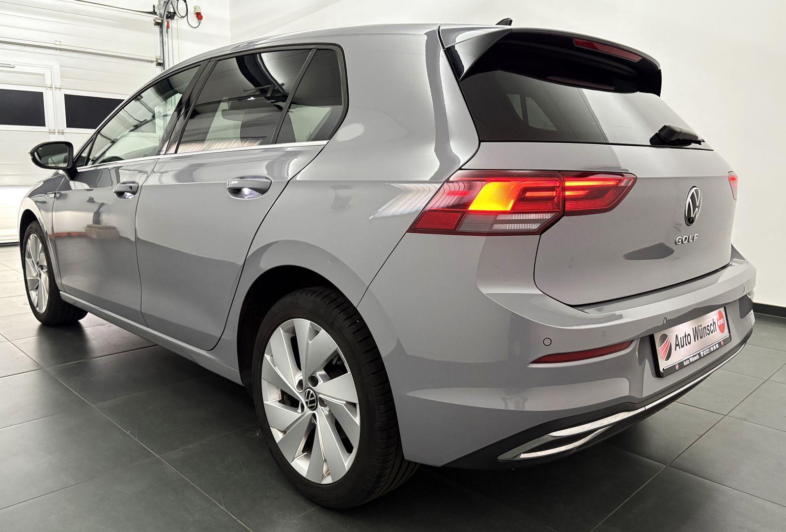 Volkswagen Golf VIII 1.5 TSI Style ACC+ErgoAktiv+RFK+LED...