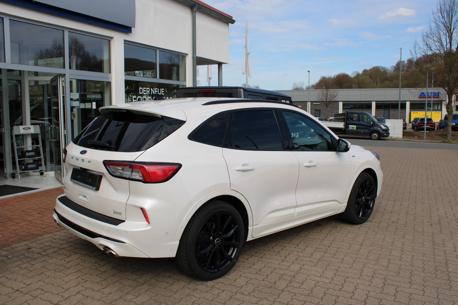 Ford Kuga ST-Line X Head Up Winterpaket AHK