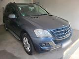 Mercedes-Benz Mercedes ML 300 CDI Text lesen - scheckheftgepflegte Mercedes ML 300
