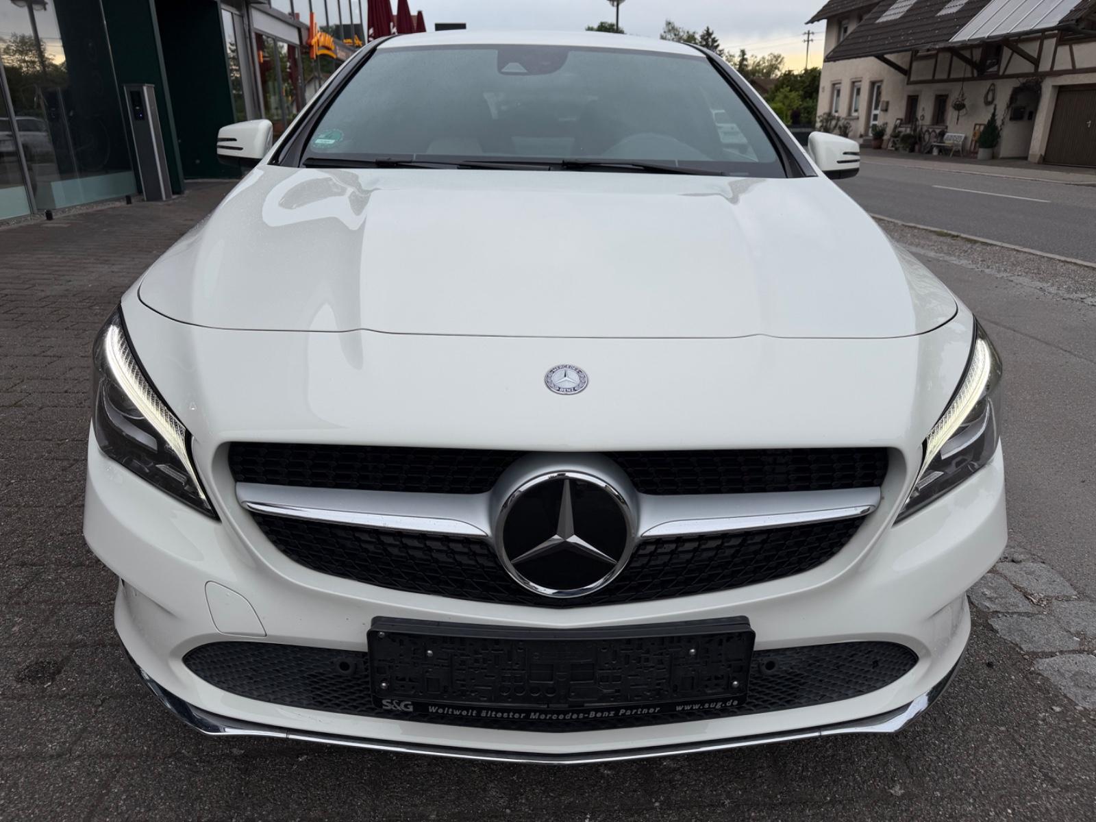 Mercedes-Benz CLA 220 Shooting Brake Urban Automatik